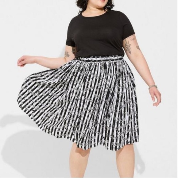 Torrid NWT Warner Bros Beetlejuice Midi Challis Skater Skirt - Picture 2 of 6